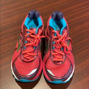 Brooks Adrenaline GTS 15 Women’s Running/Trainer